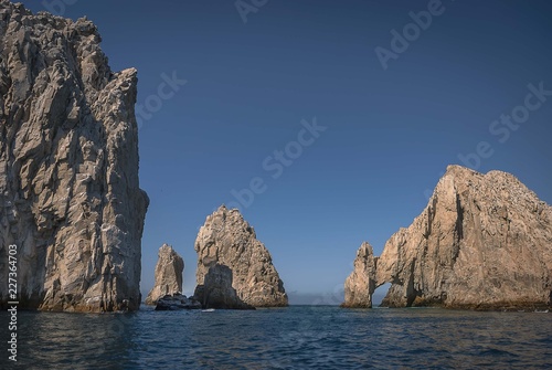 The Arch of Cabo San Lucas at the tip of the Baja California peninsula in Mexico. © Rob