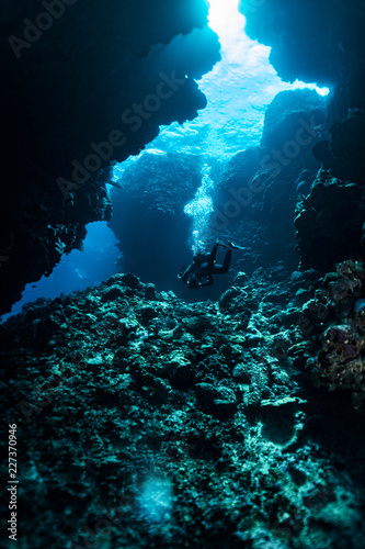 Fototapeta Naklejka Na Ścianę i Meble -  Caves in the Red Sea