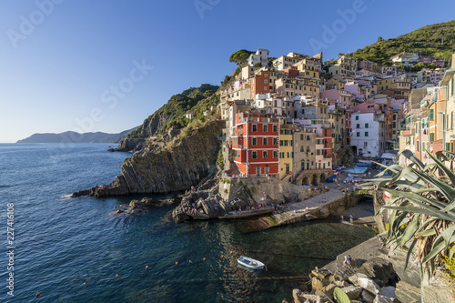 Riomaggiore illuminated by the late afternoon sun  Cinque Terre  Liguria  Italy