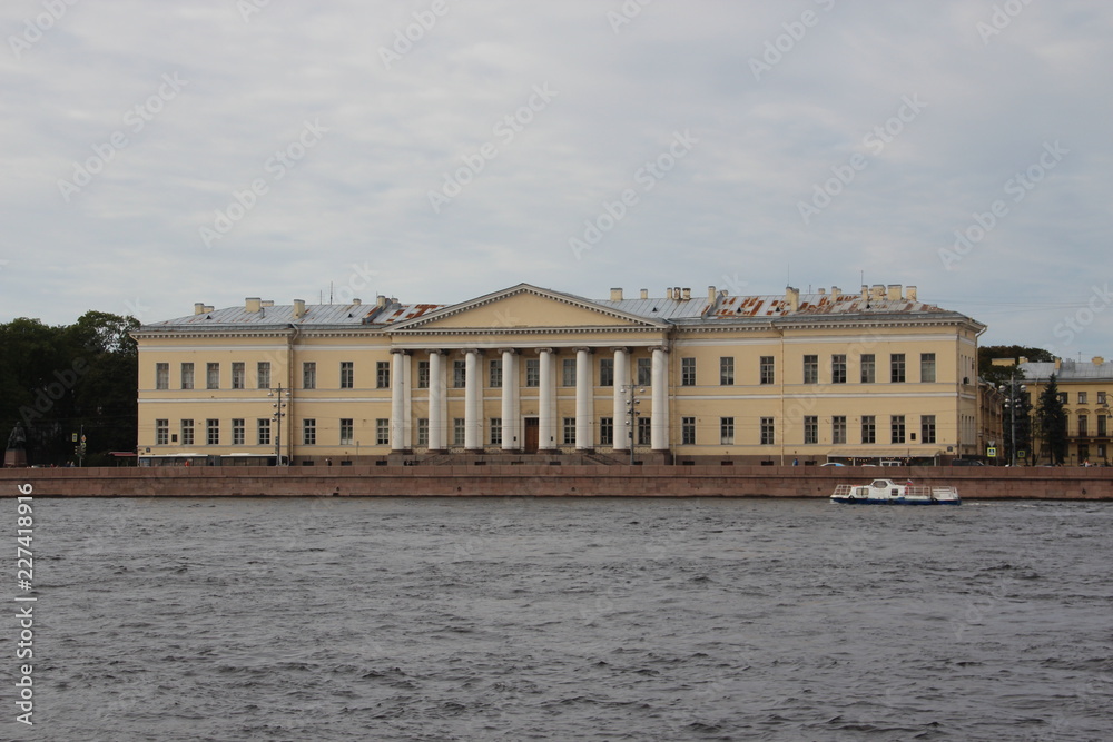 palace of fine arts in Saints-Petersburg