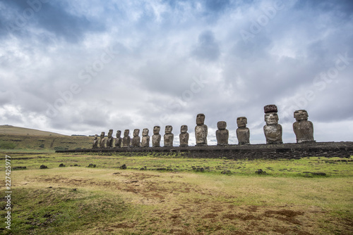 I 15 moai di tongariki
