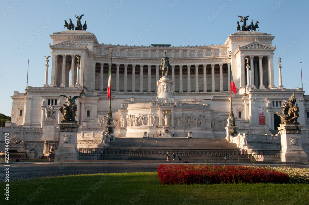 Roma, Italia - 13 luglio 2018: Altare della Patria, noto come il Monumento Nazionale a Vittorio Emanuele II o Il Vittoriano in piazza Venezia