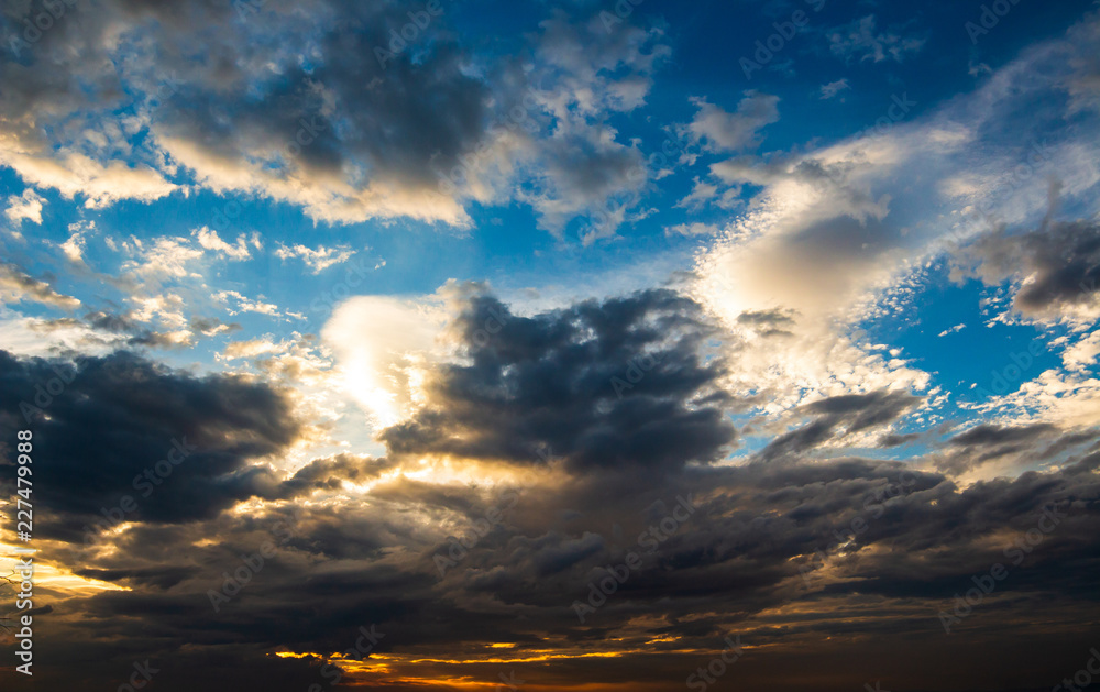 Fototapeta premium colorful dramatic sky with cloud at sunset.