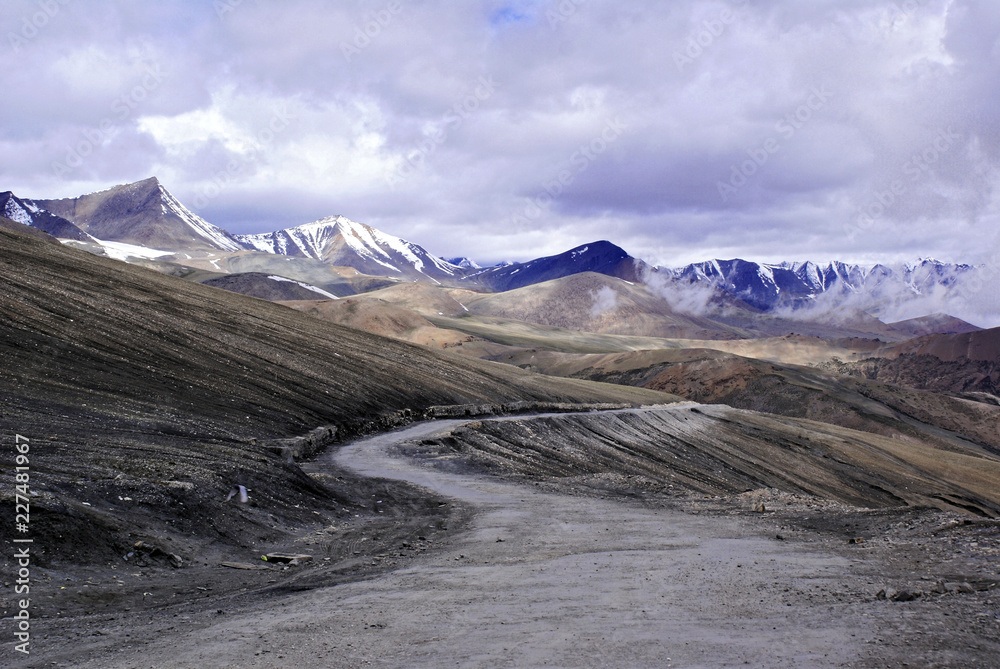 Himalayan mountain road, Ladakh, India Himalayan mountain road, Ladakh, India