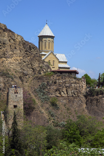 .Древняя крепость на горе в Тбилиси.Грузия.Вертикально.горизонтально.