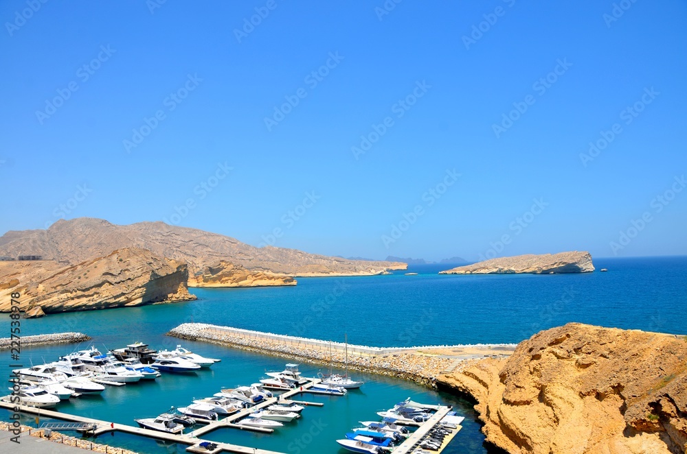 Naklejka premium protected harbor