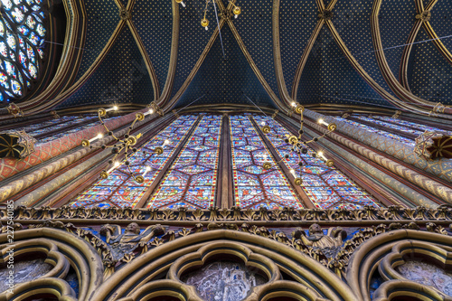 Color windows in Sainte Chapelle © ikuday