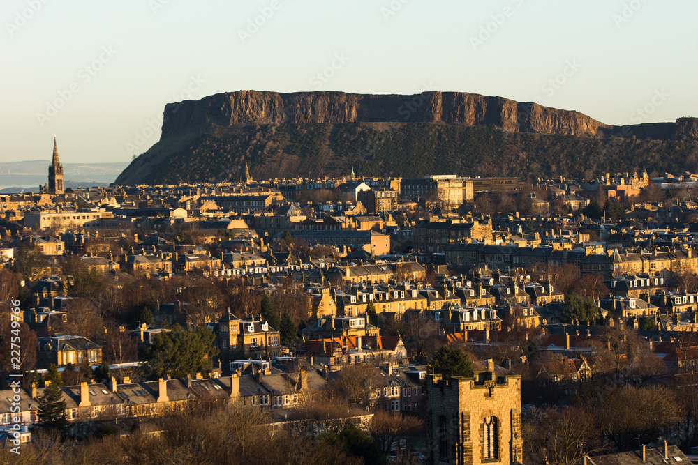 Fototapeta premium Edinburgh from Blackford Hill