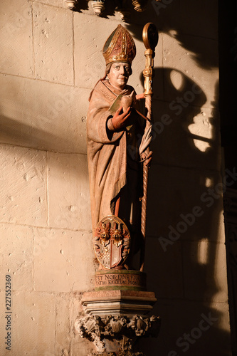 Bischoffsfigur im Münster Dom