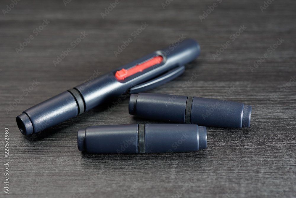 camera lens cleaner pen with carbon tip camera lens cleaner pen with carbon tip