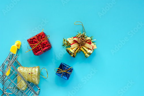 Mini shopping cart with Xma...