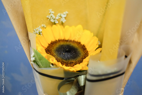 Fototapeta Naklejka Na Ścianę i Meble -  Sunflowers fresh flowers bouquet