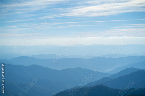 Fototapeta Naklejka Na Ścianę i Meble -  The picturesque foggy mountain landscape
