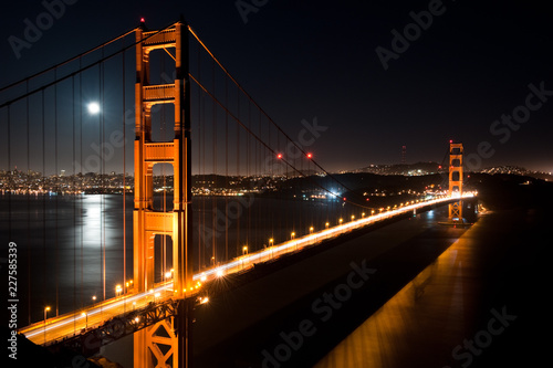 Golden Gate bridge at night