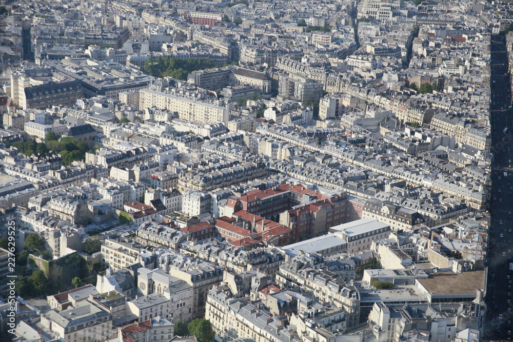Fototapeta premium view of the quarters of Paris from the Montparnasse tower