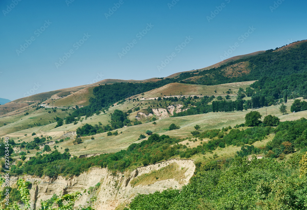 Naklejka premium Mountain road