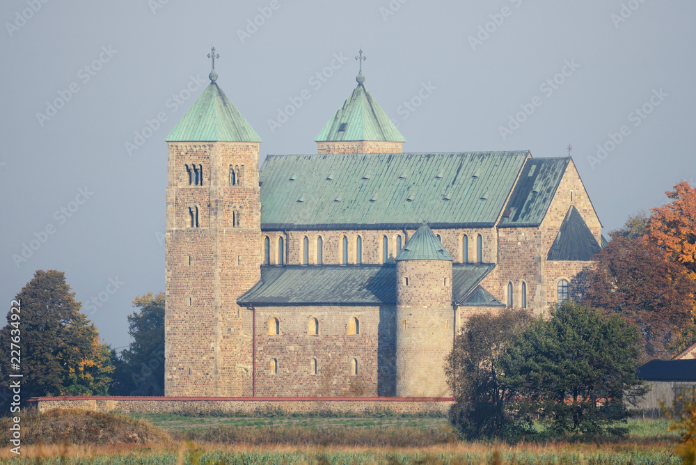 Fototapeta premium Kolegiata w Tumie (województwo łódzkie)