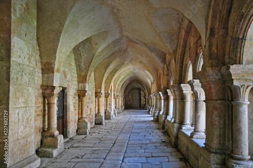 Abbazia Reale di Fontenay - Borgogna, Francia photo