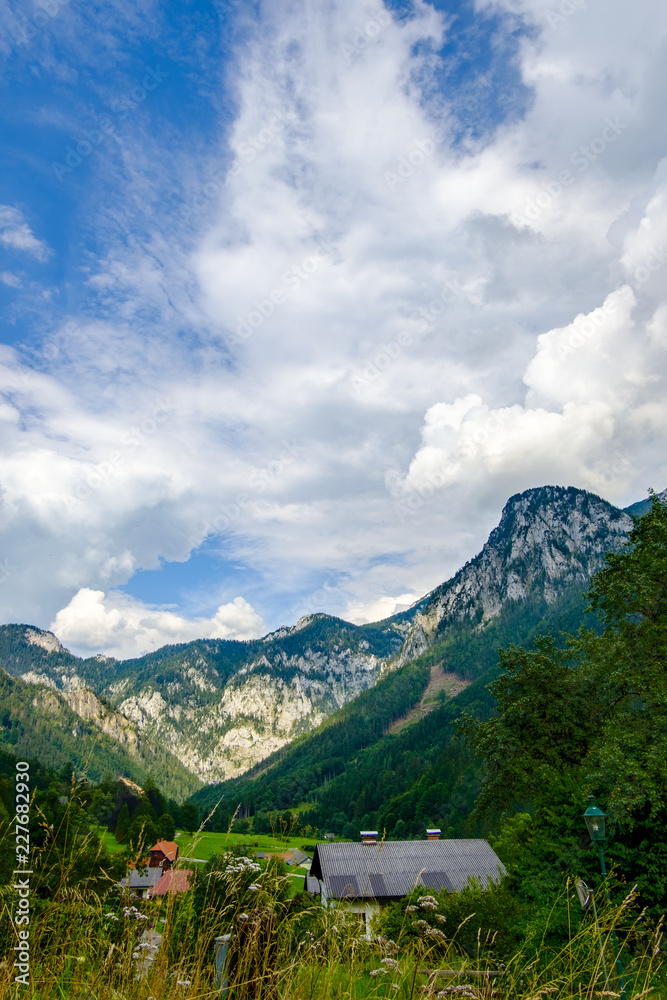 Berge mit Wolken Berge mit Wolken