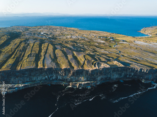Tableau sur toile Aerial view of Dun Aonghasa fort of Inishmore on the Aran Islands