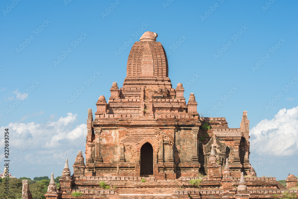 Taung Guni Pagoda, one of the most interesting temple of the Bagan area