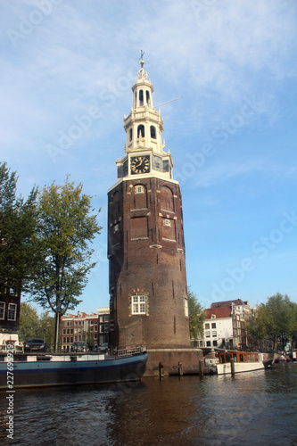 nahaufnahme eines leuchtturms in amsterdam niederlande fotografiert während einer sightseeing tour in amsterdam niederlande