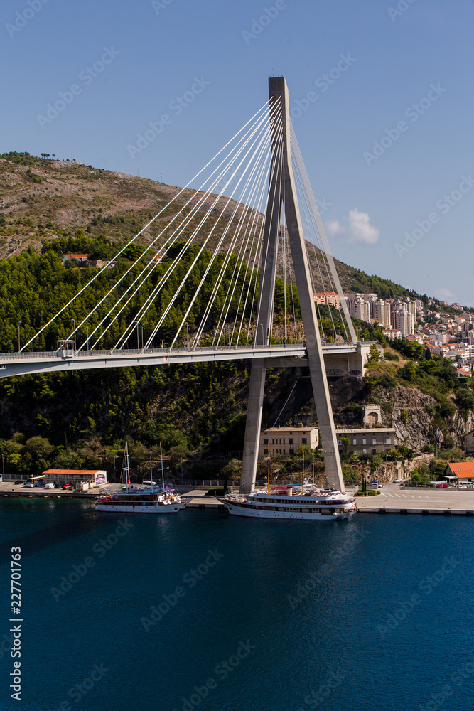 Obraz premium Bridge Vertical, Dubrovnik, Croatia - Studio Fenkoli photography by Tiina Söderholm