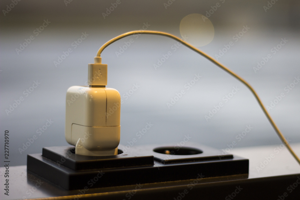 Mobile phone charger Mobile phone charger