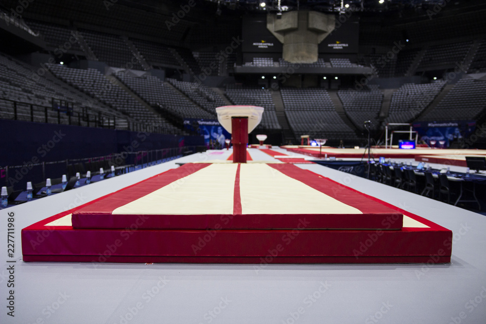 A vaulting horse in a gymnastic arena 素材庫相片 Adobe Stock