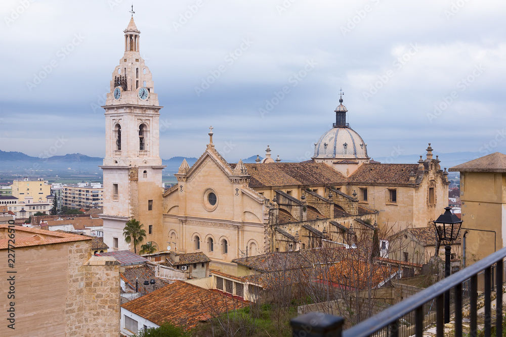 Obraz premium View on city and church in Xativa