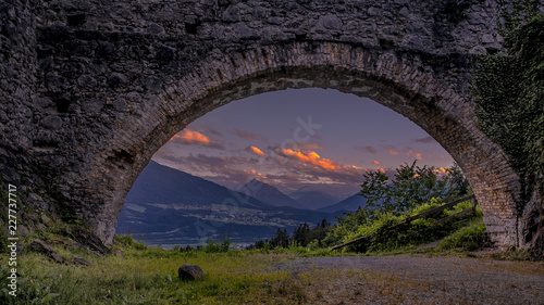 Burgruine Thaur - Ruine Thaur in Tirol mit Inntal Blick photo