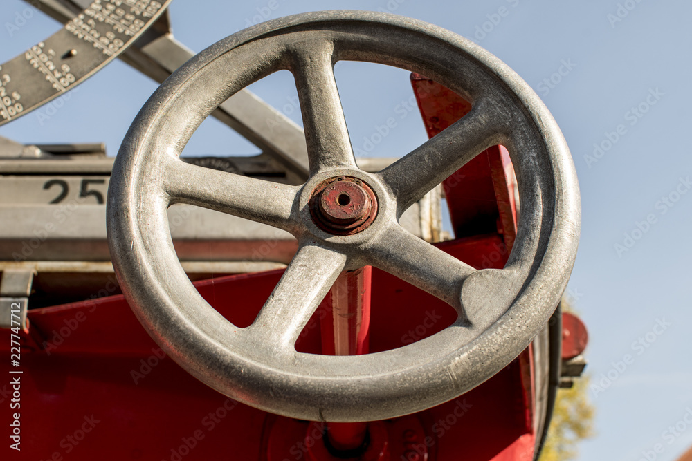 wheel to close a valve in the sun