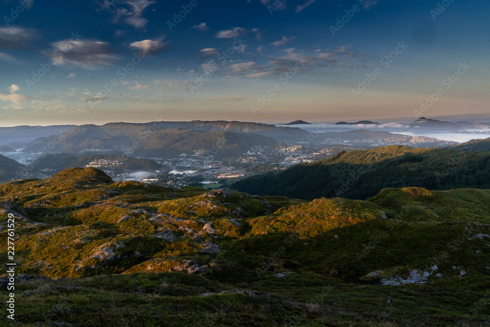 Naklejka premium Misty morning