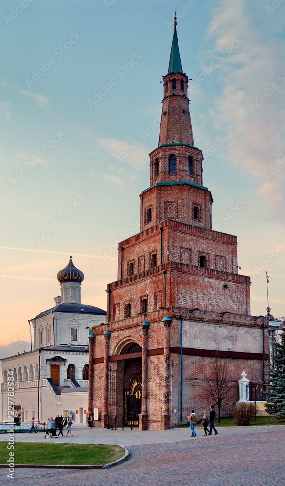 Naklejka premium Kazan Kremlin. Syuyumbike Leaning Tower. Russia