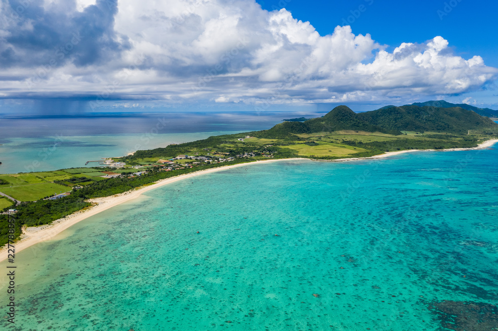Obraz premium Tropical lagoon of Ishigaki island of Japan