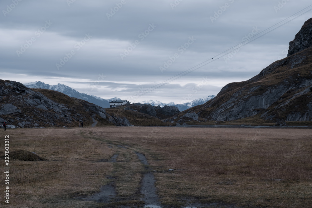 Wandern in der Schweiz im Herbst