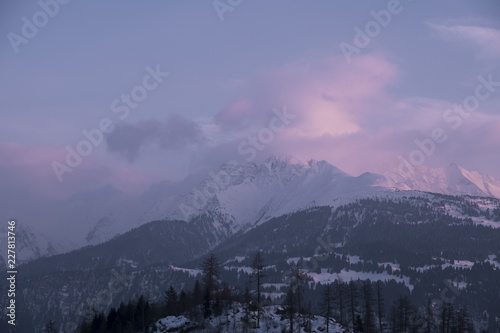 Obraz na płótnie Winter in der Schweiz w salonie