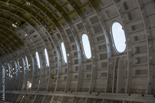 Photographie empty airplane airframe / fuselage without any equipment and no panels installed