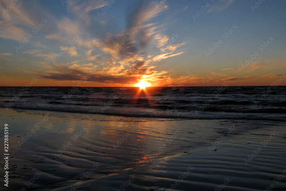 Obraz premium sunset over the sea