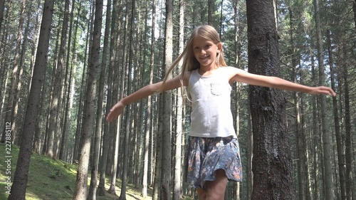 Konstfotografi Child in Forest Walking on Log, Kid Playing Camping Adventure, Girl Outdoor Wood