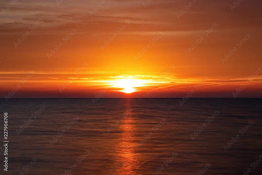 Sonnenaufgang am Meer, Fehmarn Ostsee