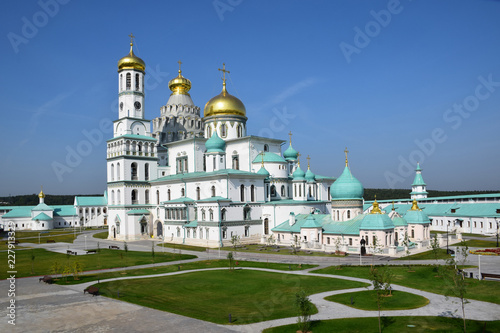 From the east to the main volume of the cathedral adjoins the underground church of Constantine and Helen. Construction of the church began under Patriarch Nikon, in 1658. Russia, Istra, September 201