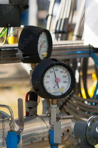 Pressure gauge for monitoring measure pressure production process, Oil and gas or petroleum