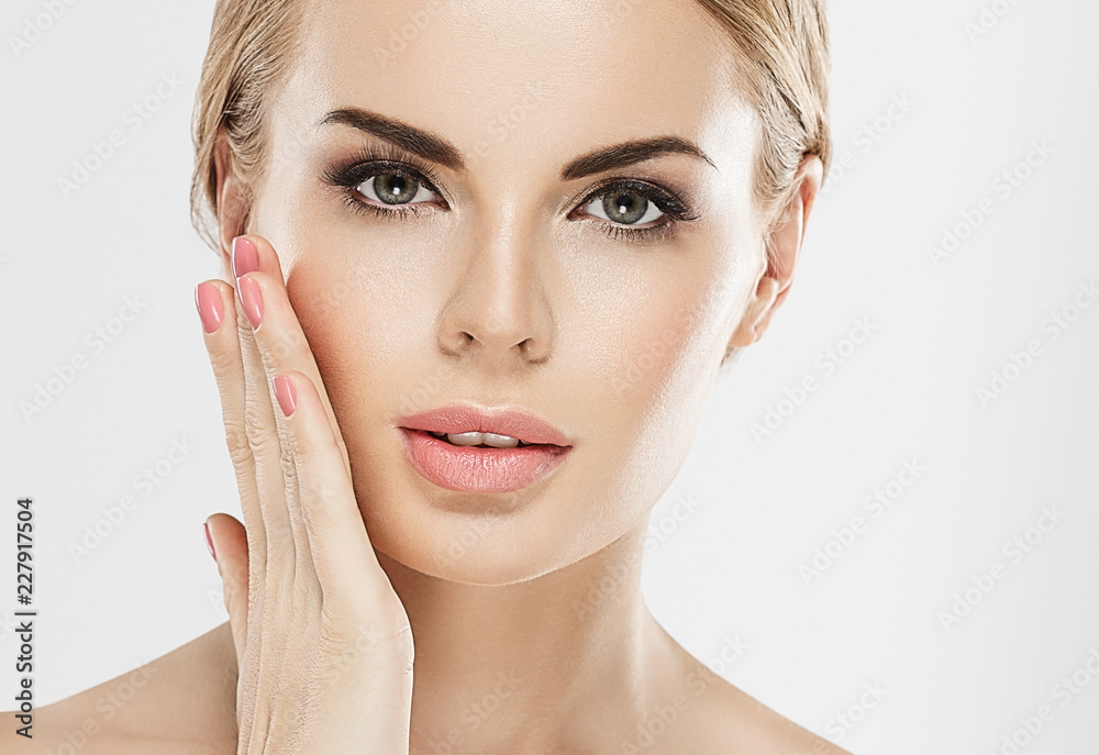 Fototapeta premium Beautiful eyes lashes woman with blonde hair beautiful and healthy skin woman