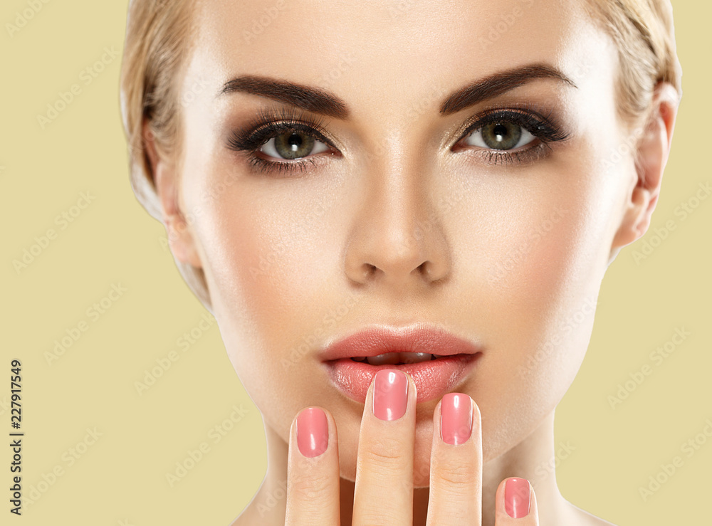 Fototapeta premium Beautiful eyes lashes woman with blonde hair beautiful and healthy skin woman