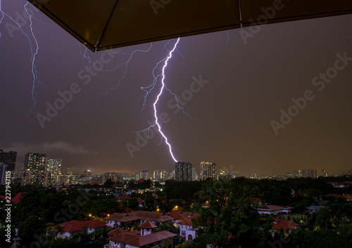 Fototapeta Naklejka Na Ścianę i Meble -  lightning over city