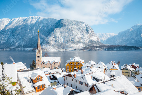 Obraz na płótnie Hallstatt village in winter, Salzkammergut, Austria w salonie