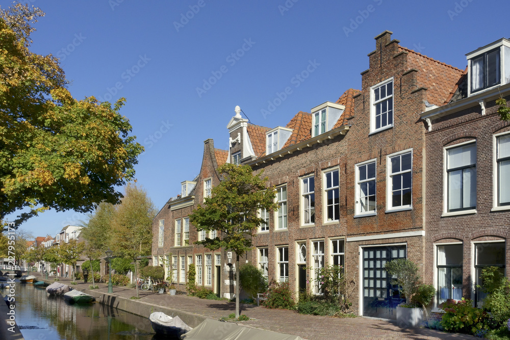 Houses on Doelengracht canal in Leiden