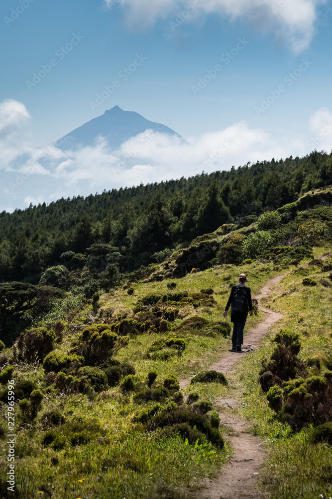 Randonnée sur un sentier aux Açores