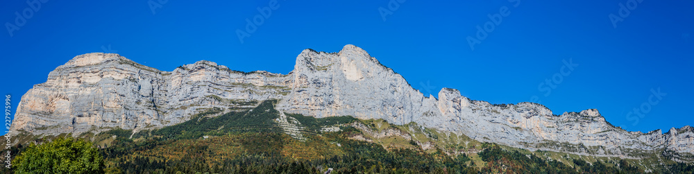 Fototapeta premium Panorama de la Chartreuse vue depuis Saint Hilaire